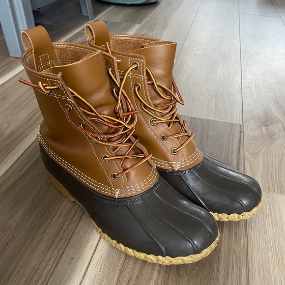 L.L. Bean Men's Bean Boots, 8", Size 9 - Picture 1 of 2